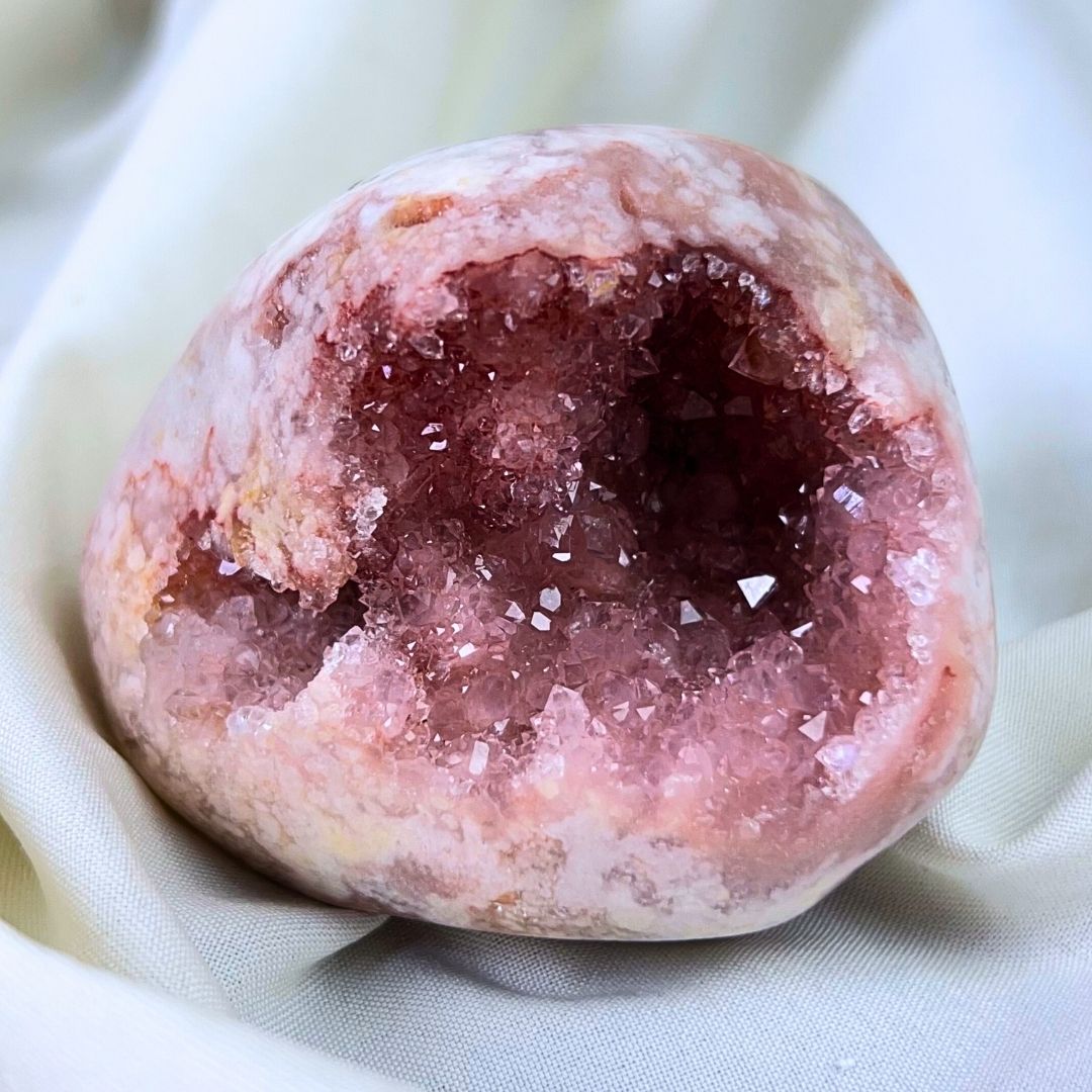 Natural Art Pieces for Emotional Balance & Elegant Decor